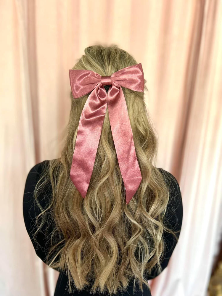 
            
                Load image into Gallery viewer, Hair Bow-Mauve
            
        